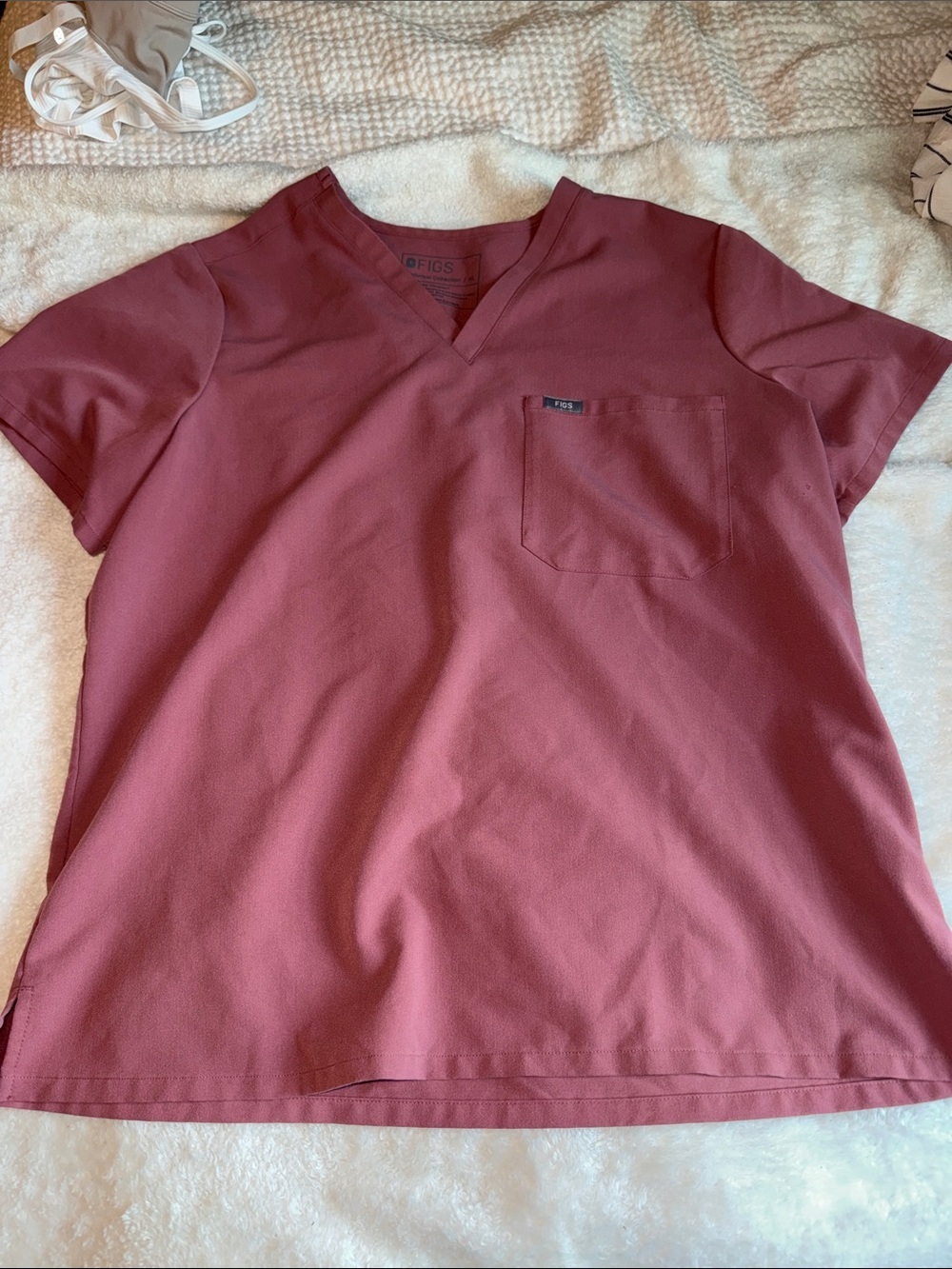 Figs Mauve V-Neck Scrub Top with Chest Pocket